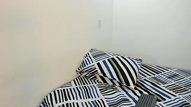 Snapshot of CristinaPiccone chatting on November 2025 01:13:02 PM CristinaPiccone online show from November 2025 01:13:02 PM