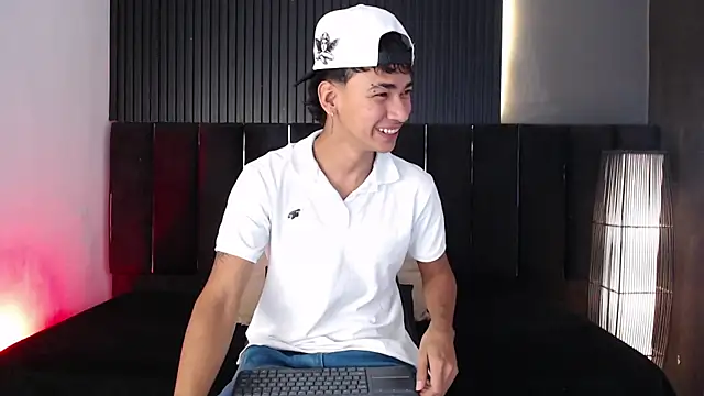 Dominic ghost online show from December 2025 04:53:01 AM