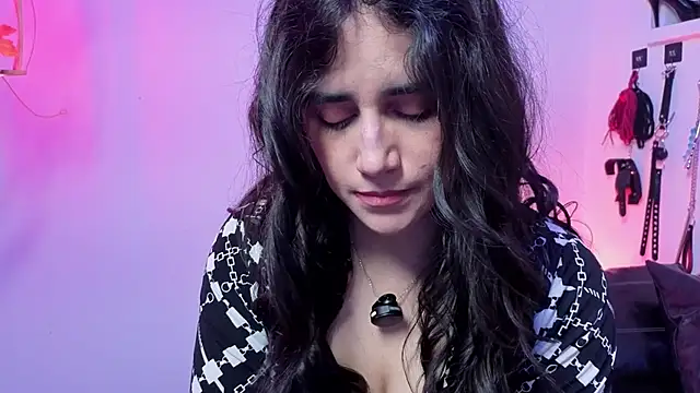 elowen halley1 online show from February 2026 08:26:01 PM