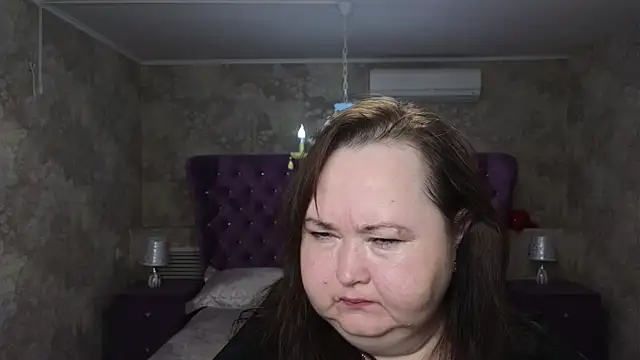 Eloisa Eliot online show from November 2025 03:01:02 PM