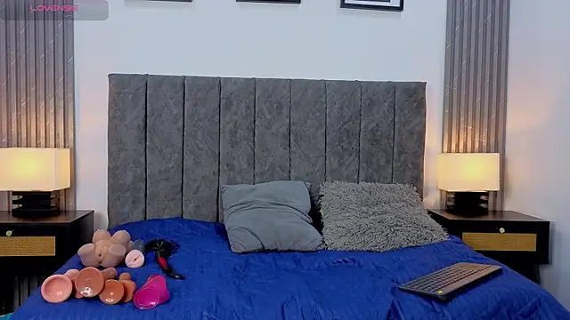 Liam forest  online show from October 2025 04:48:01 AM