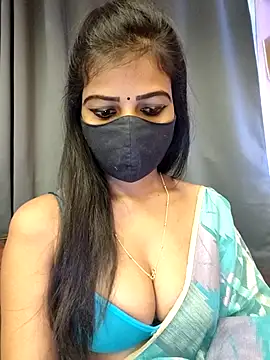 Snapshot of Misss-julli chatting on February 2026 06:42:02 AM Misss-julli online show from February 2026 06:42:02 AM
