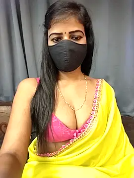 Snapshot of Misss-julli chatting on March 2026 02:02:01 AM Misss-julli online show from March 2026 02:02:01 AM