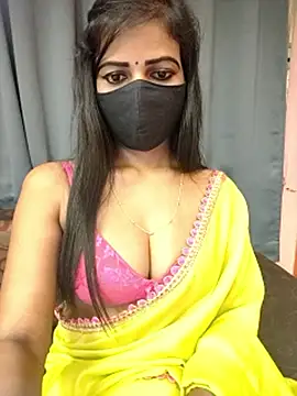 Snapshot of Misss-julli chatting on March 2026 02:08:01 PM Misss-julli online show from March 2026 02:08:01 PM