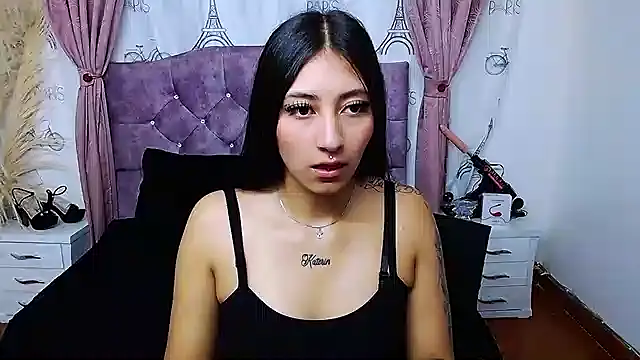 Snapshot of Wendy-13 chatting on November 2025 11:08:02 AM Wendy-13 online show from November 2025 11:08:02 AM