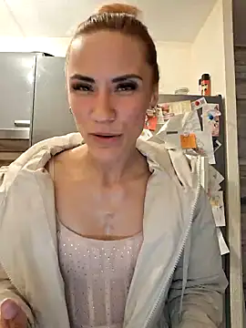 SlimBellaa online show from September 2025 11:06:02 PM