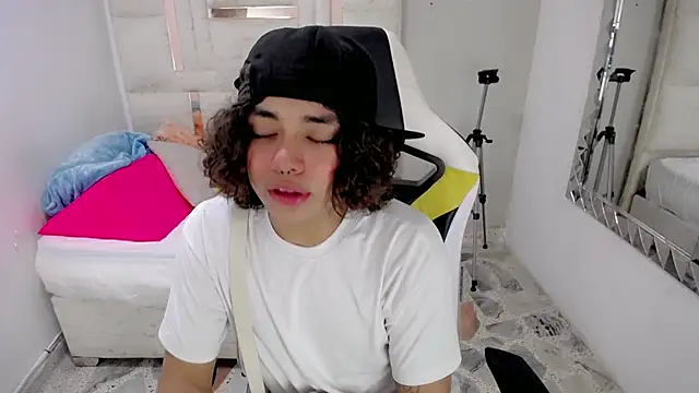 Stein  online show from November 2025 08:41:02 PM