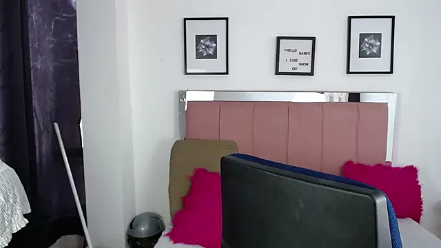 Lele F w online show from December 2025 08:37:02 PM