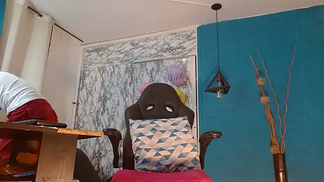 hanna mooreee online show from April 2026 07:18:02 PM