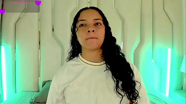 Snapshot of Angellit_Afrodita_ chatting on June 2026 09:58:01 AM Angellit Afrodita online show from June 2026 09:58:01 AM