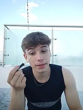 TaylerWhite online show from November 2025 11:42:01 AM