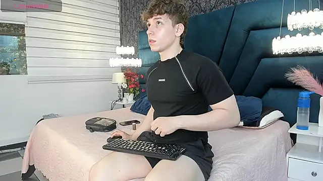 TaylerWhite online show from May 2026 11:51:02 AM