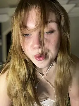 Snapshot of Emaline_Fane chatting on June 2026 06:21:02 PM Emaline Fane online show from June 2026 06:21:02 PM