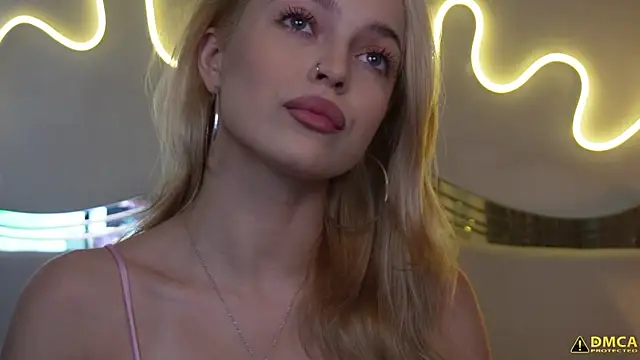 Snapshot of kellypeachcake chatting on October 2025 05:24:01 AM kellypeachcake online show from October 2025 05:24:01 AM