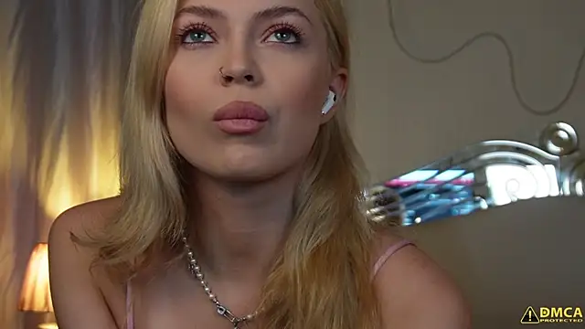 Snapshot of kellypeachcake chatting on October 2025 05:30:01 AM kellypeachcake online show from October 2025 05:30:01 AM