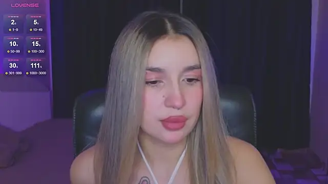 RoxyChill online show from October 2025 07:14:01 PM