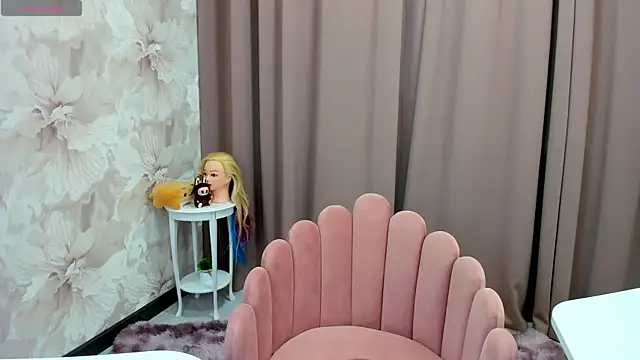 Snapshot of cute_luucy chatting on October 2025 02:55:01 AM cute luucy online show from October 2025 02:55:01 AM