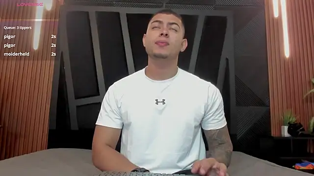 Snapshot of marco_garciia_ chatting on October 2025 11:13:02 PM marco garciia online show from October 2025 11:13:02 PM