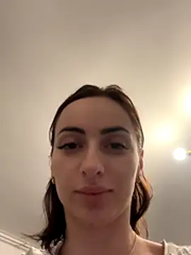 AuraPure online show from November 2025 04:34:02 AM