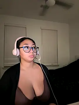 Snapshot of minhaa_gamer chatting on September 2025 09:54:02 AM minhaa gamer online show from September 2025 09:54:02 AM