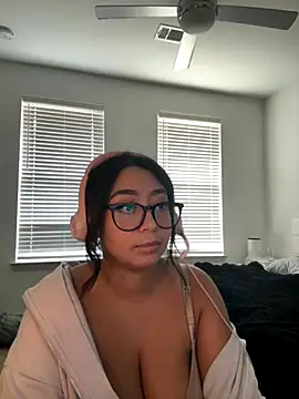 Snapshot of minhaa_gamer chatting on October 2025 10:18:02 PM minhaa gamer online show from October 2025 10:18:02 PM