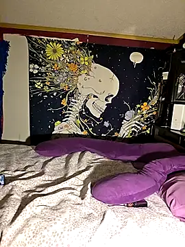 Snapshot of xXKnifeRiderXx chatting on September 2025 01:53:02 AM xXKnifeRiderXx online show from September 2025 01:53:02 AM