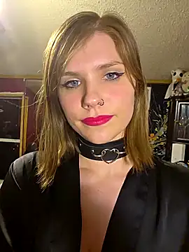 Snapshot of xXKnifeRiderXx chatting on March 2026 01:42:01 AM xXKnifeRiderXx online show from March 2026 01:42:01 AM