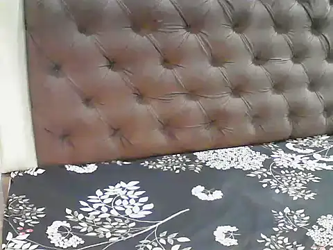 Snapshot of elize__ chatting on October 2025 02:53:02 AM elize   online show from October 2025 02:53:02 AM