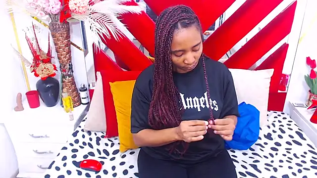 Snapshot of AmbarSmit chatting on December 2025 08:04:01 PM AmbarSmit online show from December 2025 08:04:01 PM