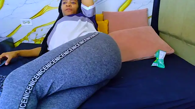 Snapshot of AmbarSmit chatting on April 2026 03:29:02 AM AmbarSmit online show from April 2026 03:29:02 AM