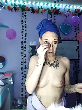 Purple2StayThnxx online show from October 2025 08:42:01 PM