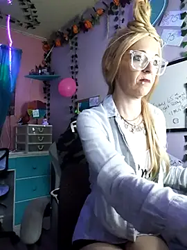 Purple2StayThnxx online show from November 2025 12:28:01 PM