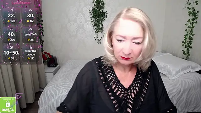 hunters woman online show from September 2025 12:08:02 PM