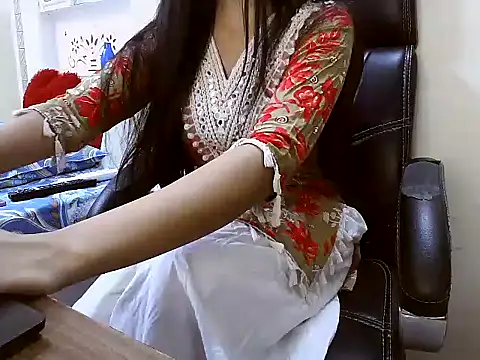 Simranjeet kaur26 online show from July 2026 02:13:02 PM