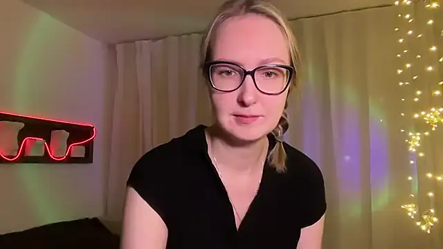 KiraxFate online show from September 2025 05:57:02 PM