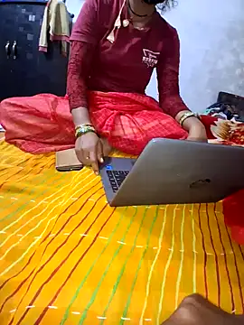 RAYI Queen 3 online show from January 2026 10:45:01 PM