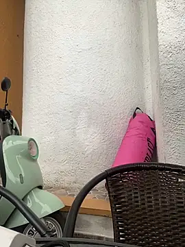 Snapshot of Sallem_Pink chatting on April 2026 11:25:02 AM Sallem Pink online show from April 2026 11:25:02 AM