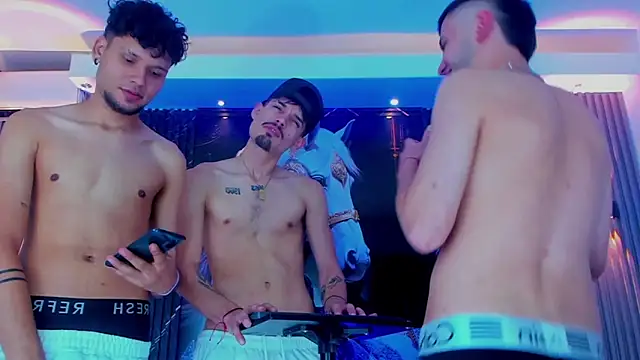 Snapshot of Dominic_Max_ chatting on September 2025 04:40:02 PM Dominic Max online show from September 2025 04:40:02 PM