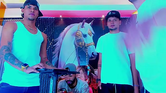 Snapshot of Dominic_Max_ chatting on September 2025 04:44:01 AM Dominic Max online show from September 2025 04:44:01 AM