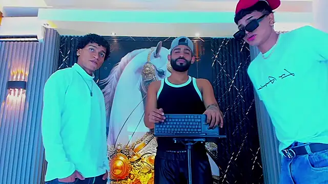 Dominic Max  online show from September 2025 03:19:02 AM