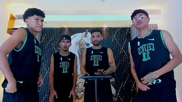 Snapshot of Dominic_Max_ chatting on October 2025 08:37:01 AM Dominic Max online show from October 2025 08:37:01 AM