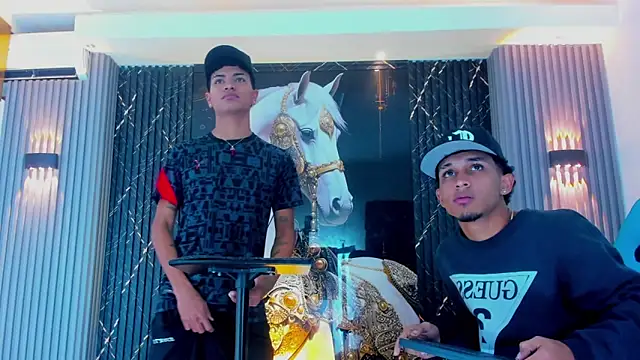 Snapshot of Dominic_Max_ chatting on November 2025 05:07:02 AM Dominic Max online show from November 2025 05:07:02 AM