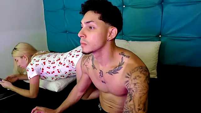 Bunny Petit online show from December 2025 01:00:01 AM