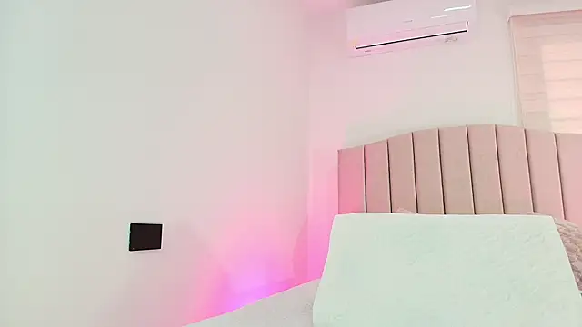 cataleya ebony  online show from October 2025 07:15:01 PM