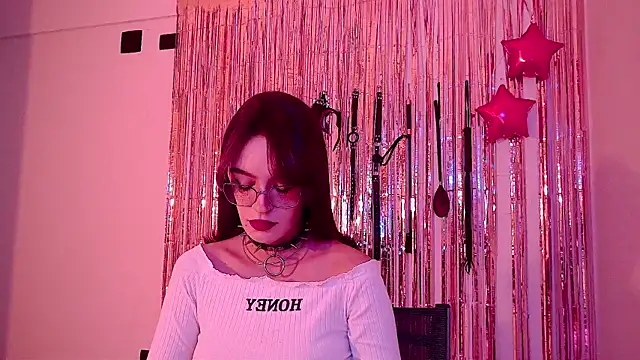 nina kink online show from June 2026 07:03:02 PM
