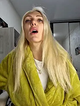 Monna online show from November 2025 03:01:01 PM