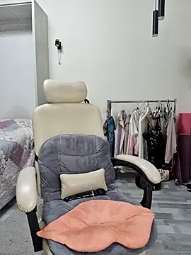 Monna online show from February 2026 07:41:02 PM