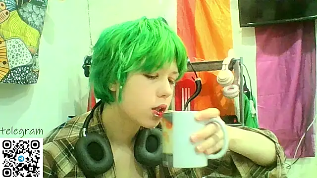 Snapshot of CarolineRichter chatting on February 2026 11:33:01 PM CarolineRichter online show from February 2026 11:33:01 PM