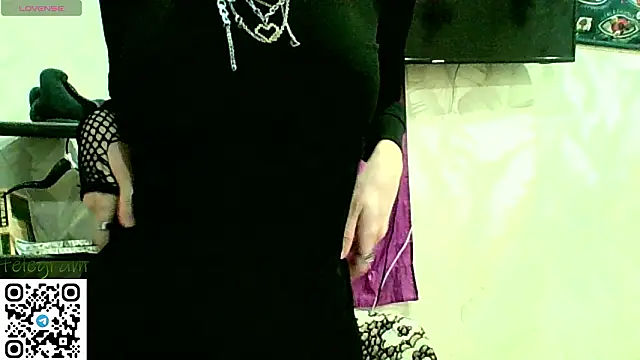 Snapshot of CarolineRichter chatting on February 2026 02:30:01 AM CarolineRichter online show from February 2026 02:30:01 AM