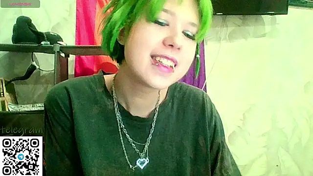 Snapshot of CarolineRichter chatting on February 2026 02:04:02 PM CarolineRichter online show from February 2026 02:04:02 PM